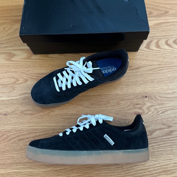 adidas Originals NIB Gazelle Adv Black Suede Sneakers (7) - Picture 2 of 15